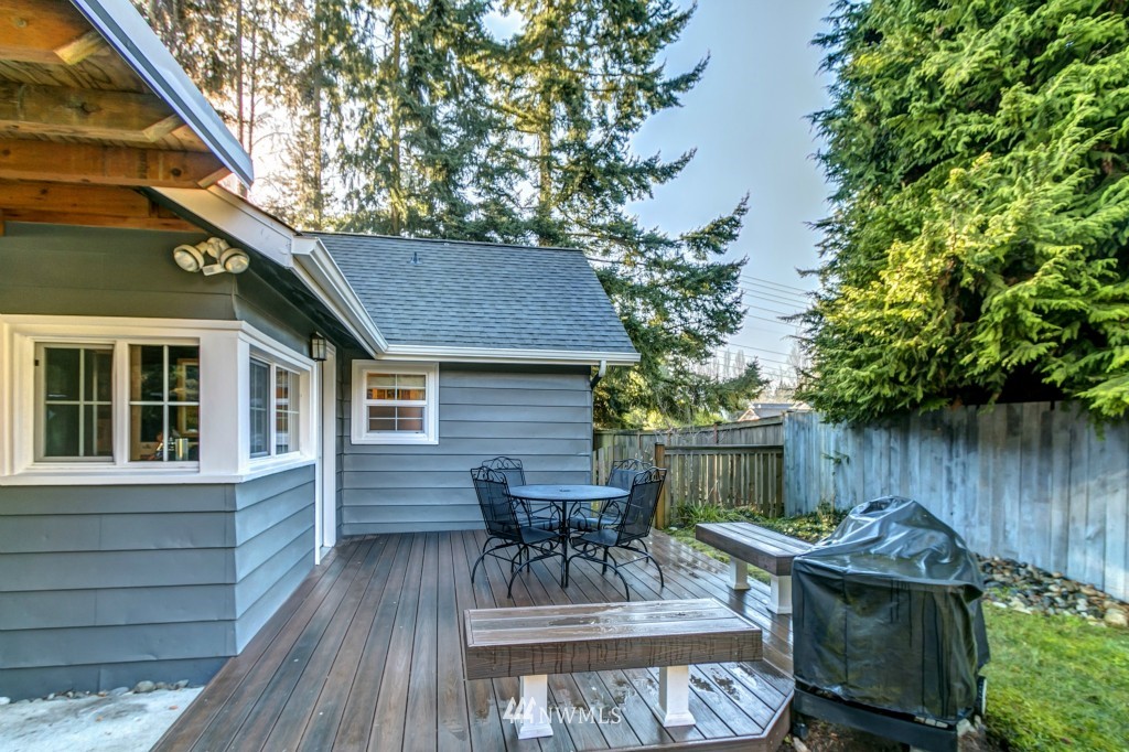 9207 244th Street Southwest Edmonds, WA 98020 - Photo 14 of 14 Gallery Image 14