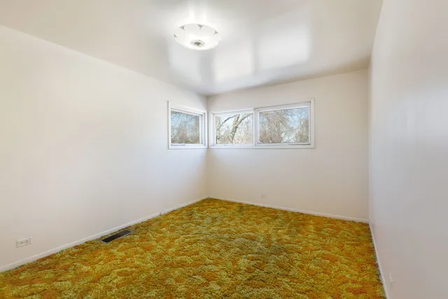 $450,000 | 7745 Beckwith Road, Morton Grove, IL 60053