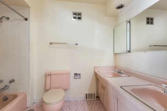 $450,000 | 7745 Beckwith Road, Morton Grove, IL 60053