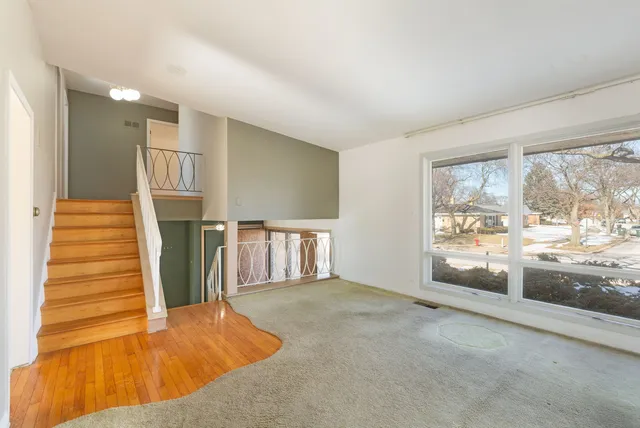 $450,000 | 7745 Beckwith Road, Morton Grove, IL 60053