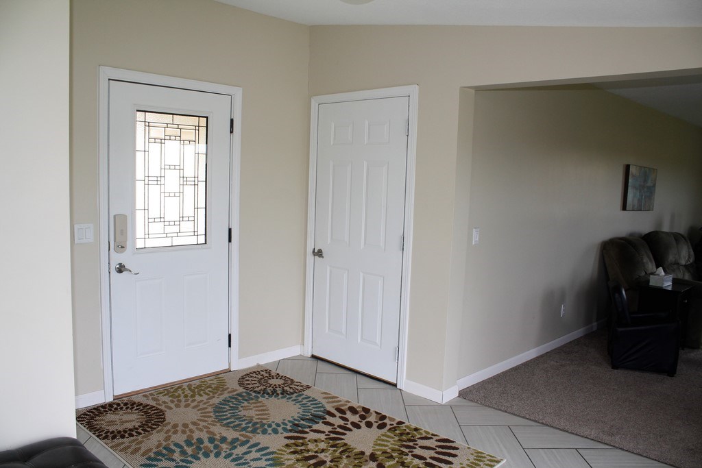 2146 North Shepherd Road Mount Pleasant, MI 48858 - Photo 5 of 35 1831865-4.JPG