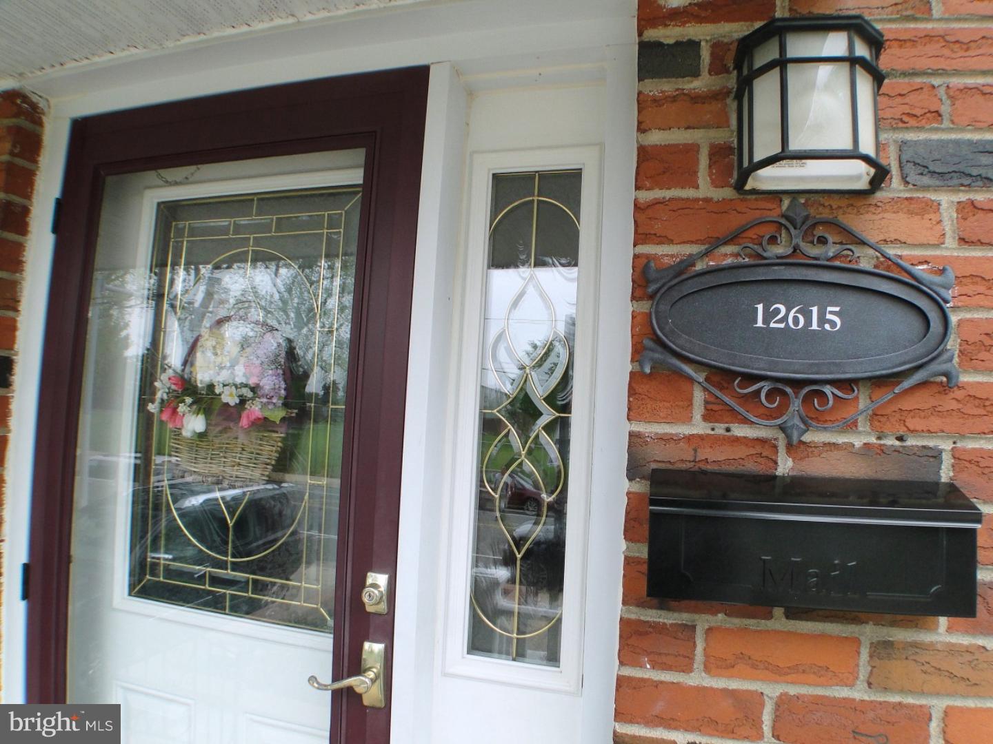 12615 Dunks Ferry Road Philadelphia, PA 19154 - Photo 3 of 24 Exterior Front