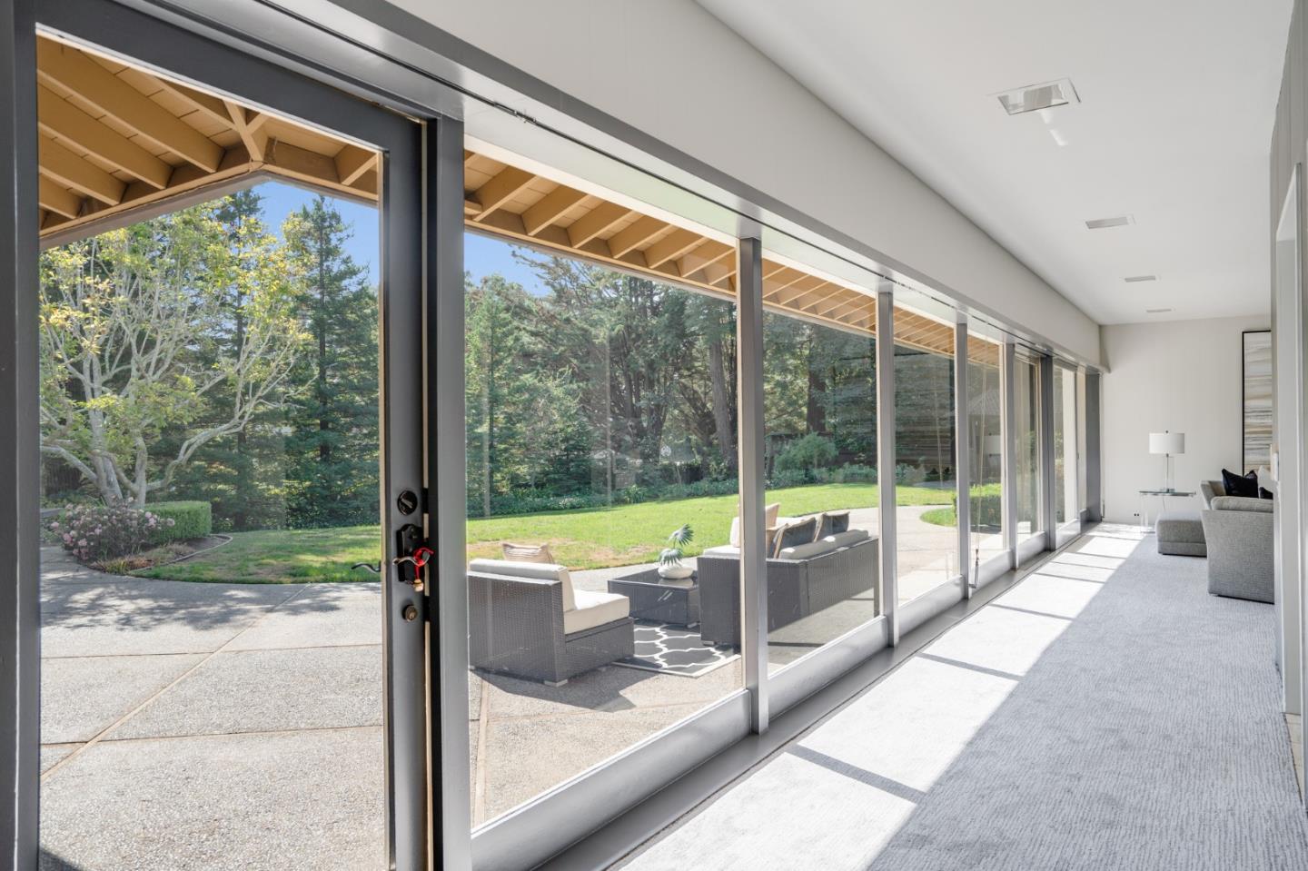 760 Chiltern Road Hillsborough, CA 94010 - Photo 11 of 56