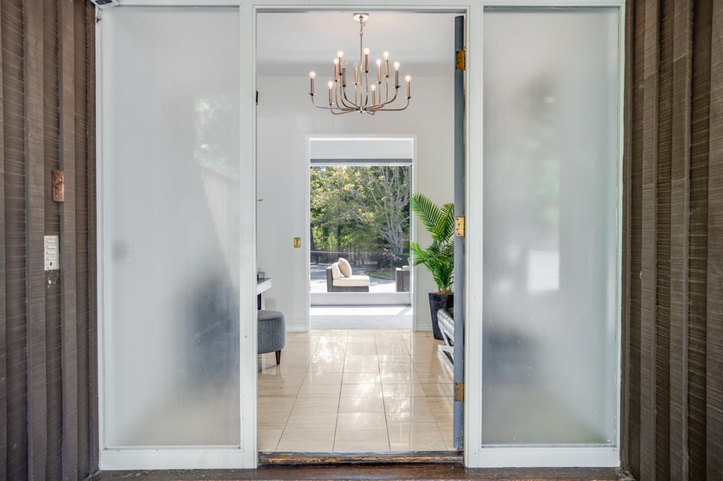 760 Chiltern Road Hillsborough, CA 94010 - Photo 5 of 56