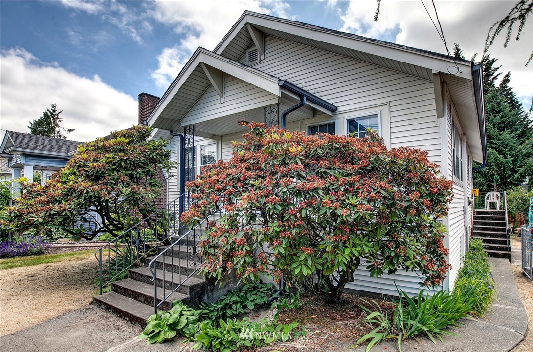 515 North 80th Street Seattle, WA 98103 - Photo 2 of 12 Gallery Image 2