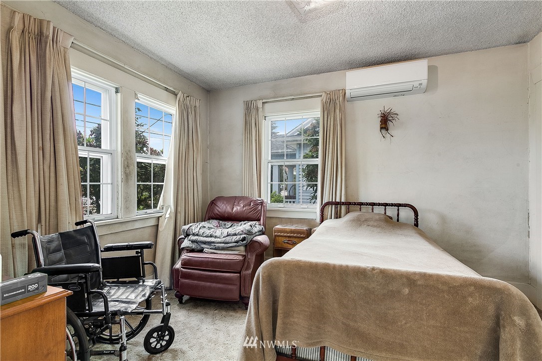 515 North 80th Street Seattle, WA 98103 - Photo 6 of 12 Gallery Image 6
