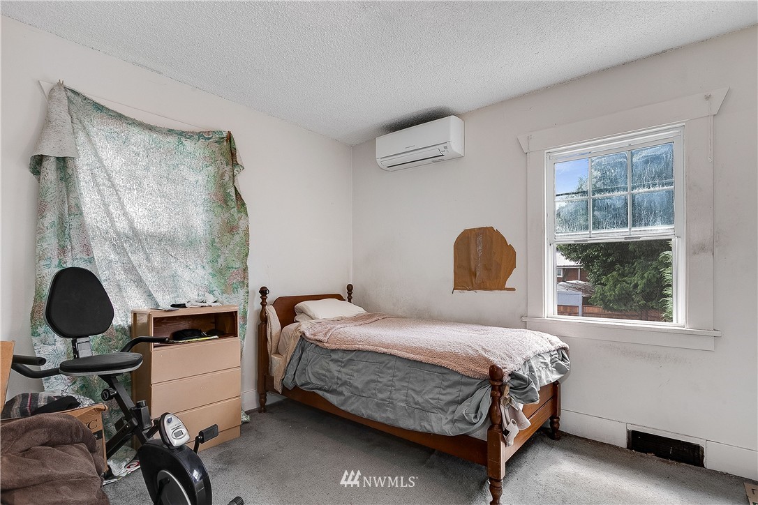 515 North 80th Street Seattle, WA 98103 - Photo 8 of 12 Gallery Image 8