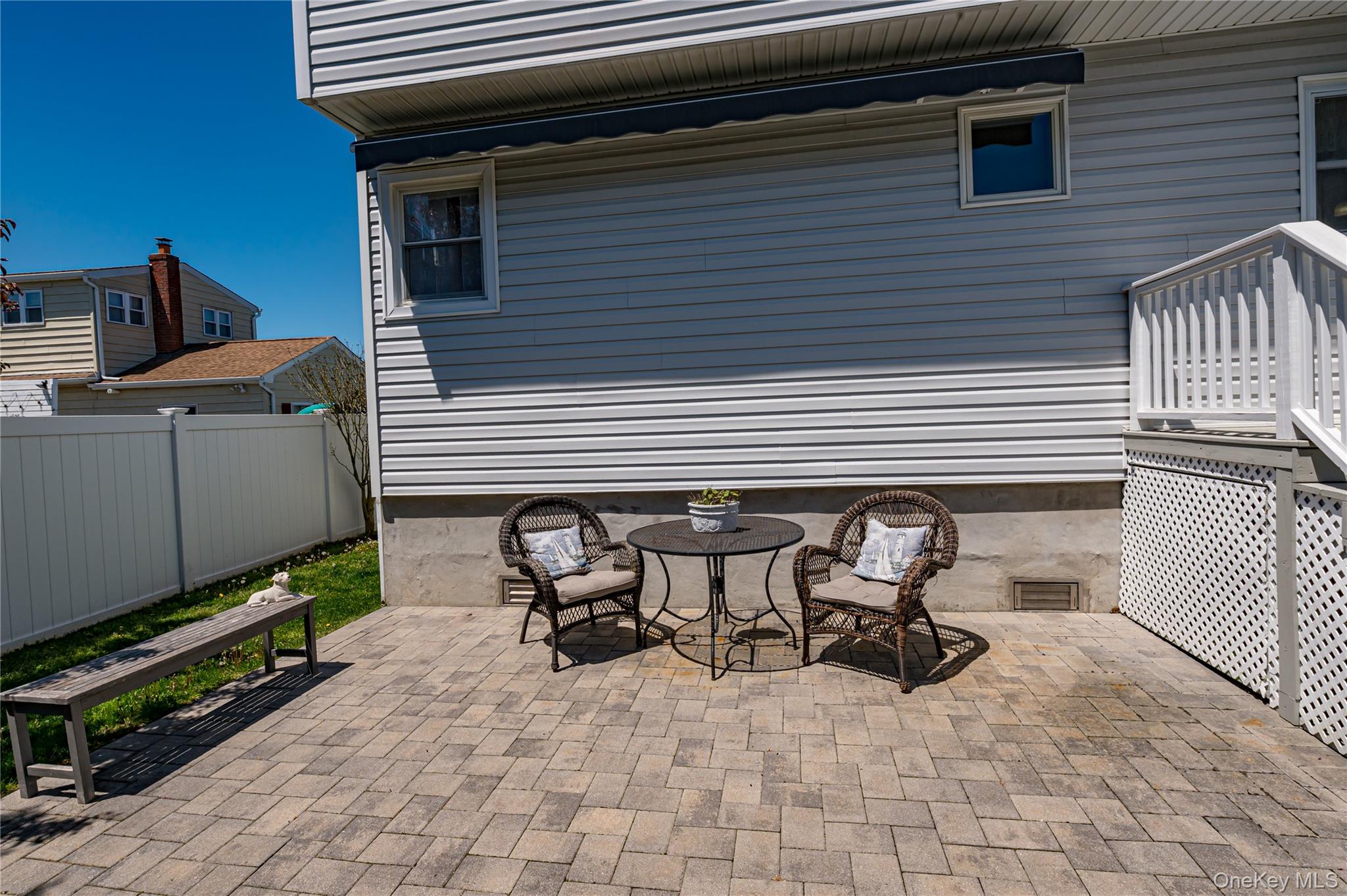 43 Spruce Place Lindenhurst, NY 11757 - Photo 23 of 26