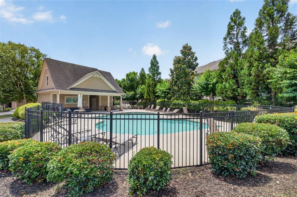 1572 Lenox Overlook Road Atlanta, GA 30329 - Photo 43 of 44