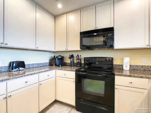 $2,750 | 645 Lost Key Drive, Unit 203D, Pensacola, FL 32507