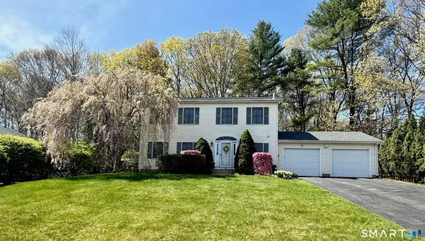 $469,000 | 4 Desjardins Drive, Montville, CT 06382