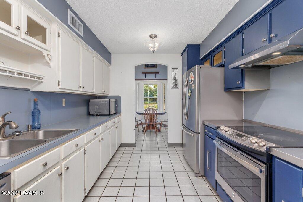 3396 St Raphael Lane Sulphur, LA 70663 - Photo 9 of 26
