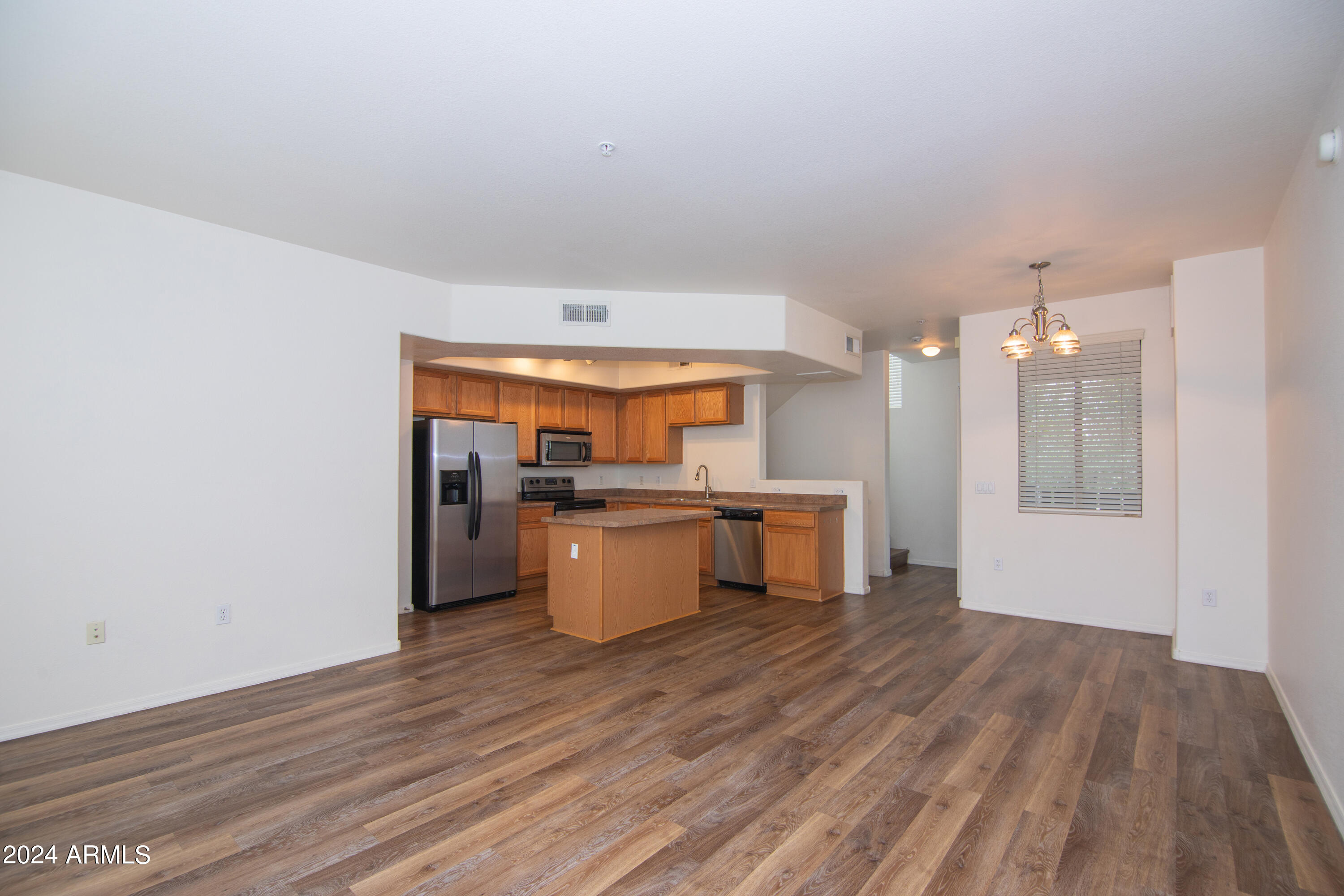 280 South Evergreen Road, Unit 1337 Tempe, AZ 85288 - Photo 8 of 36 Living Room/Dining Room