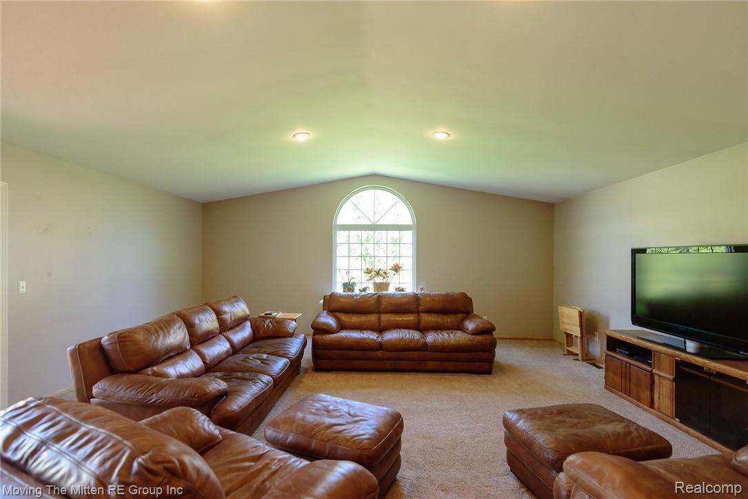 45850 Hull Road Belleville, MI 48111 - Photo 6 of 59 MTM_45850_hull-25.jpg