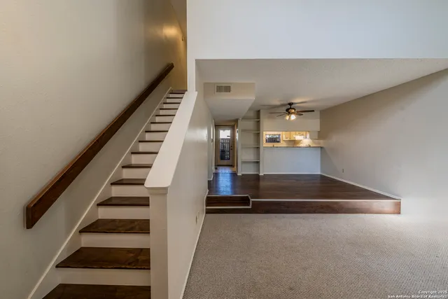 a view of entryway and hall