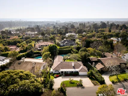 $6,495,000 | 1521 North San Remo Drive, Pacific Palisades, CA 90272
