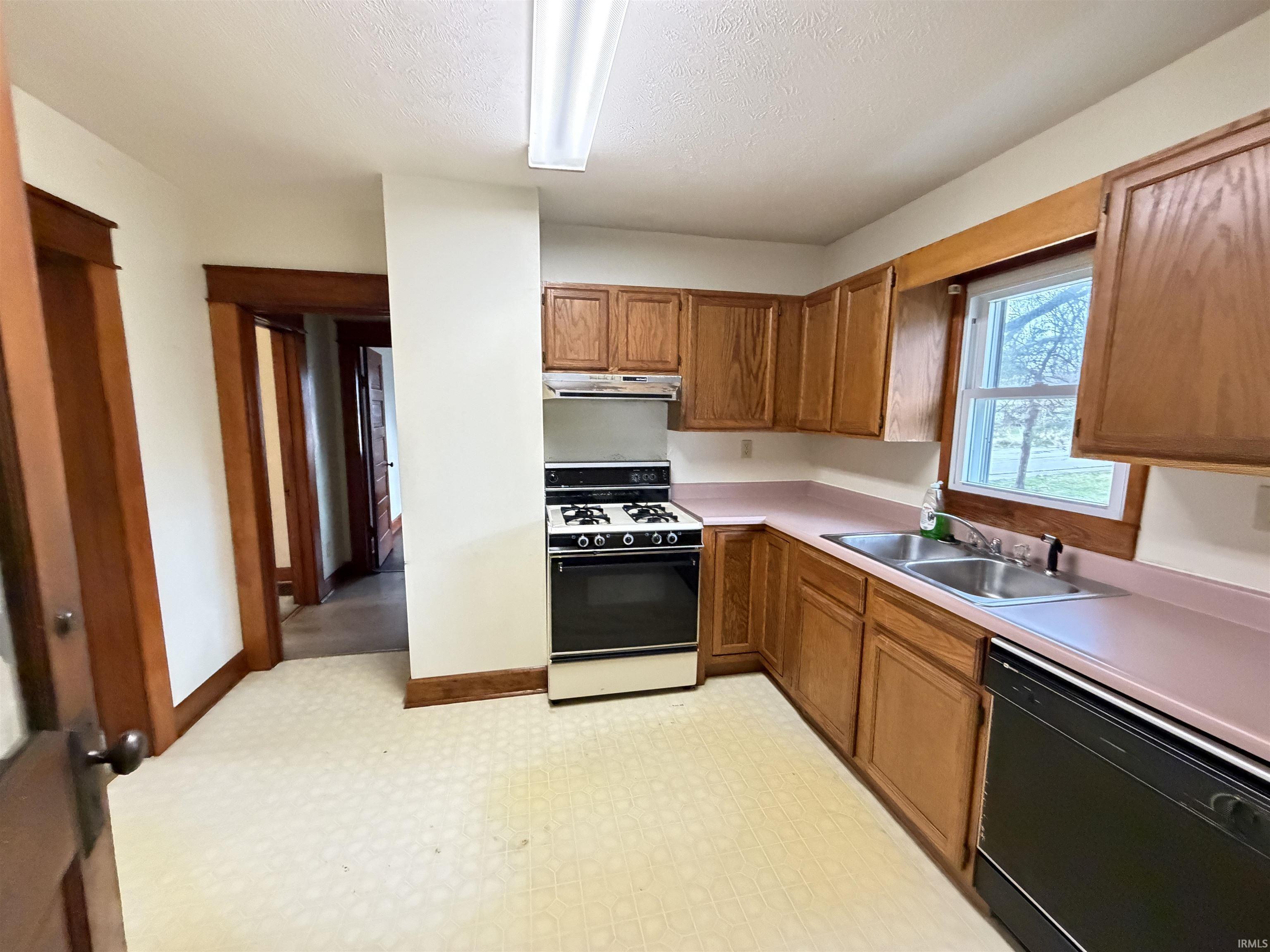 1026 West 7th Street Bloomington, IN 47404 - Photo 11 of 30