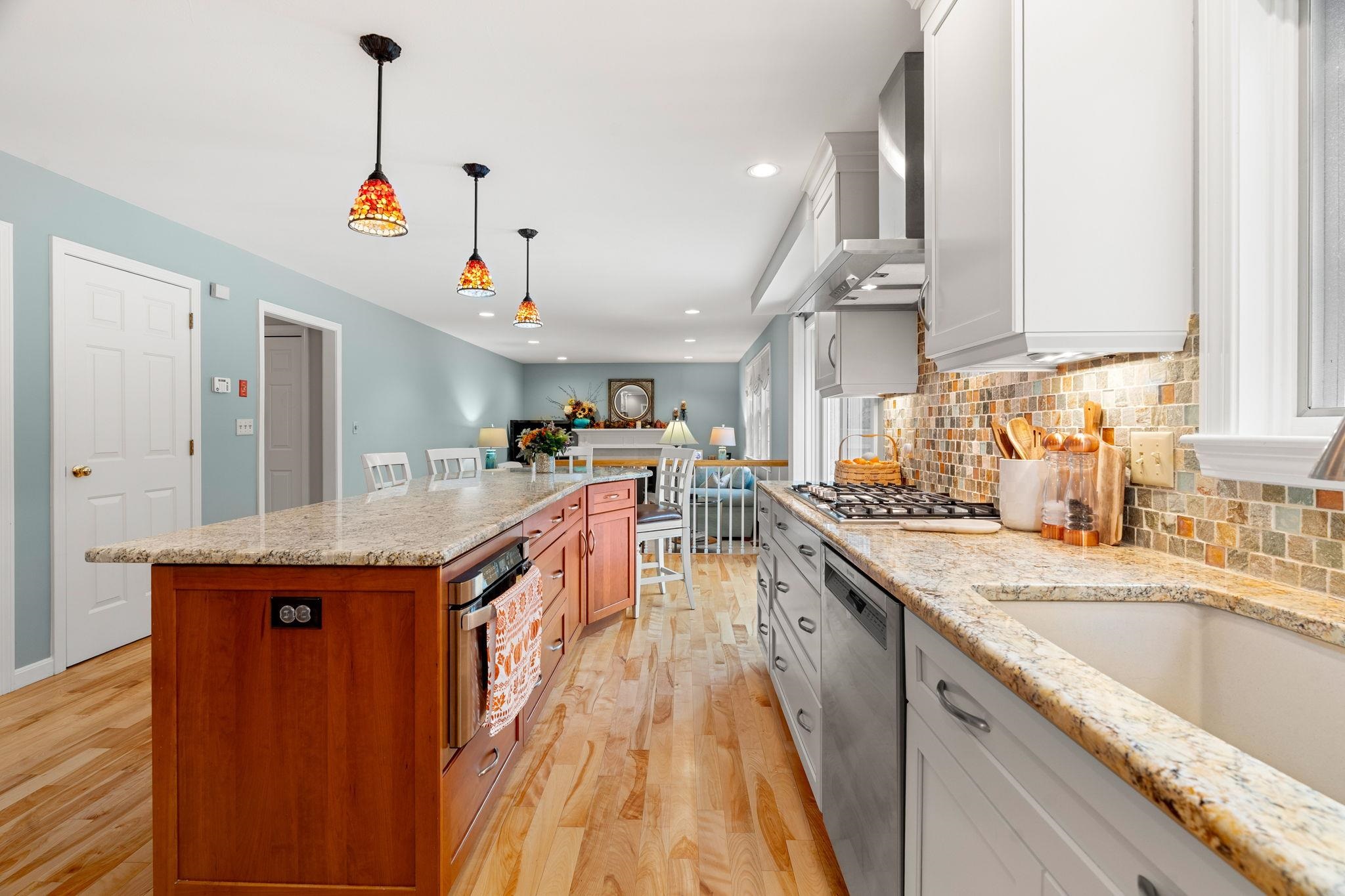 77 Stowell Road Bedford, NH 03110 - Photo 15 of 46