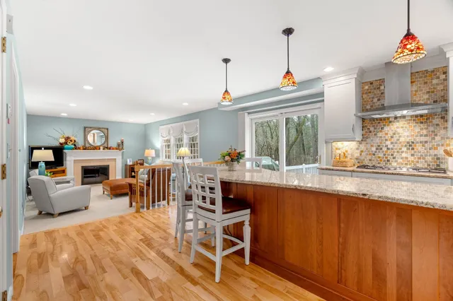 $899,000 | 77 Stowell Road, Bedford, NH 03110