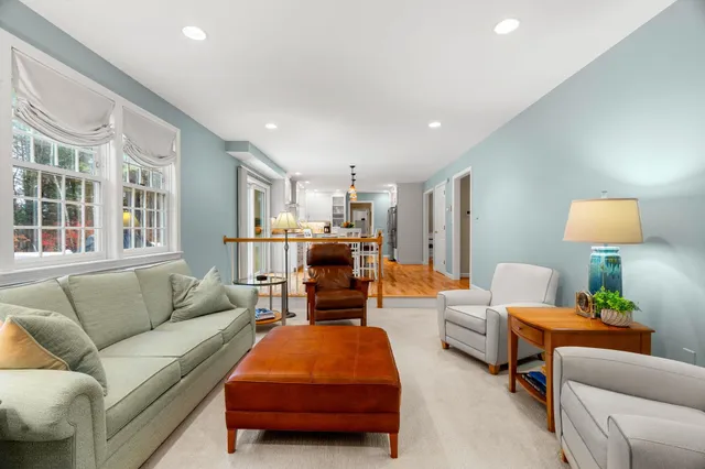 $899,000 | 77 Stowell Road, Bedford, NH 03110