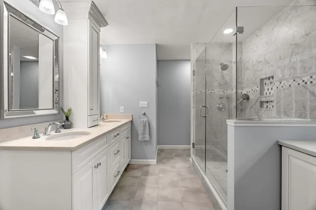 $899,000 | 77 Stowell Road, Bedford, NH 03110