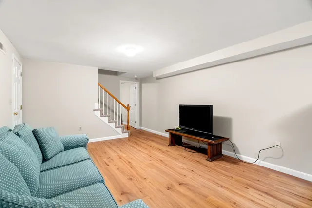 $899,000 | 77 Stowell Road, Bedford, NH 03110