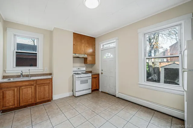 $898,000 | 58-07 Maspeth Avenue | Maspeth