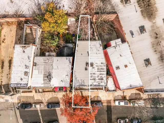 $898,000 | 58-07 Maspeth Avenue | Maspeth