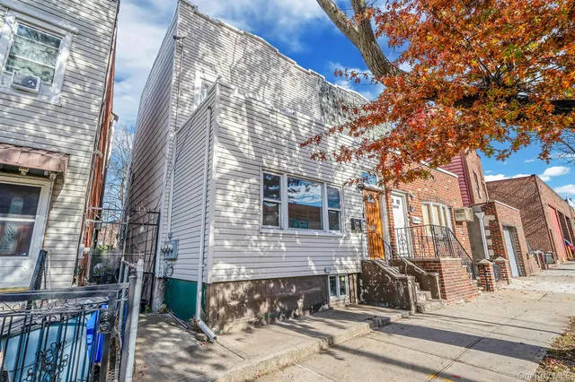 $898,000 | 58-07 Maspeth Avenue | Maspeth