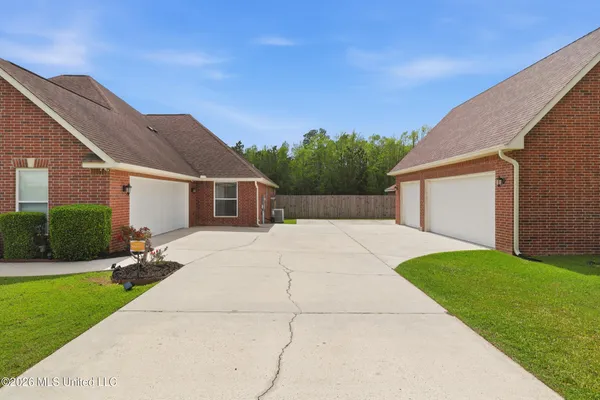 $525,000 | 8500 Julias Drive, Vancleave, MS 39565