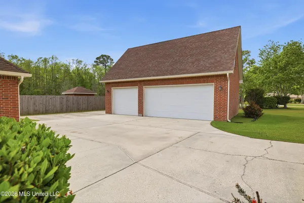 $525,000 | 8500 Julias Drive, Vancleave, MS 39565