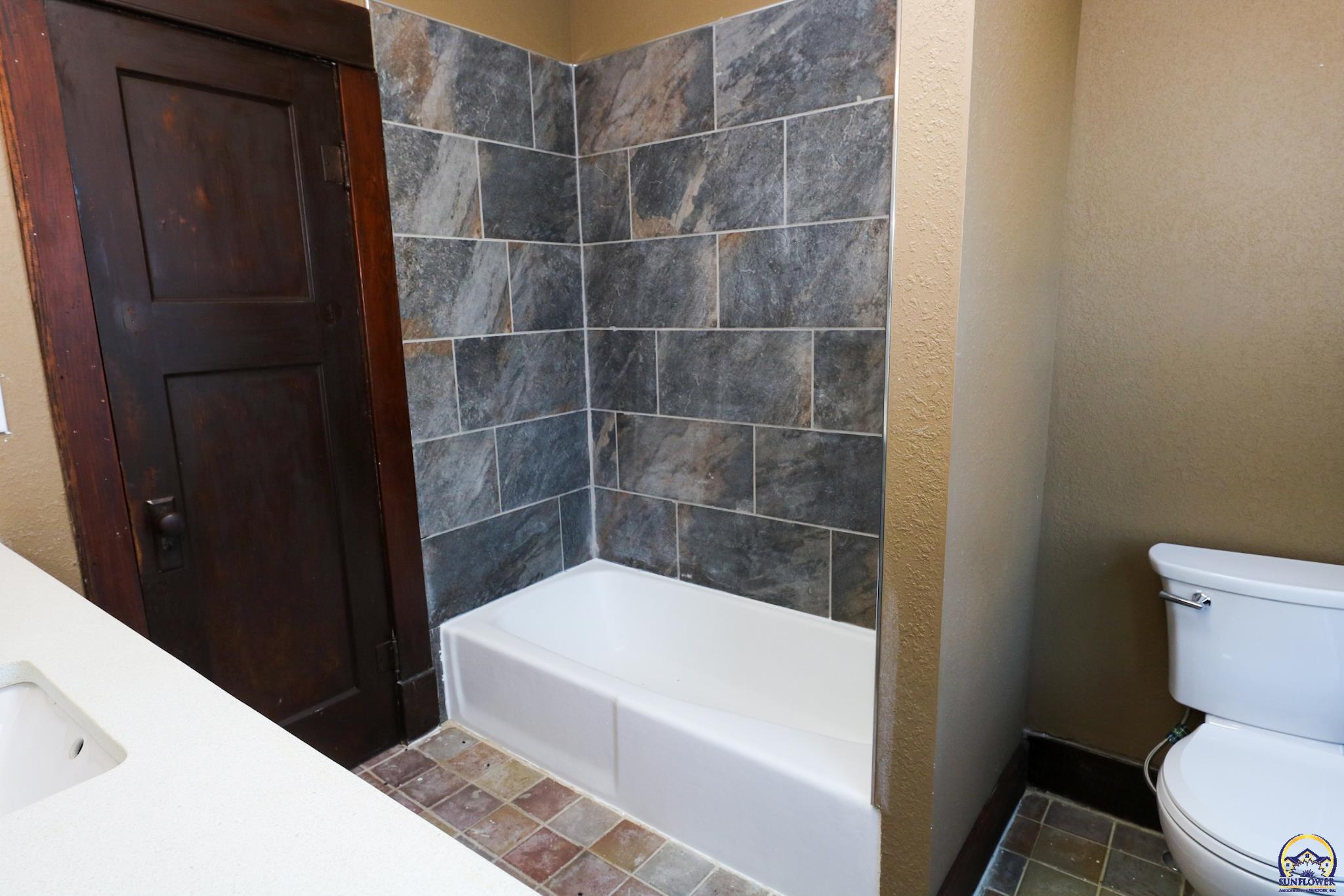 902 South 7th Street Burlington, KS 66839 - Photo 30 of 55