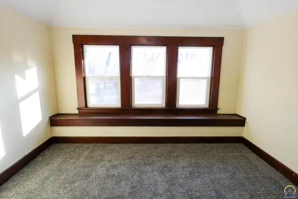$204,900 | 902 South 7th Street, Burlington, KS 66839