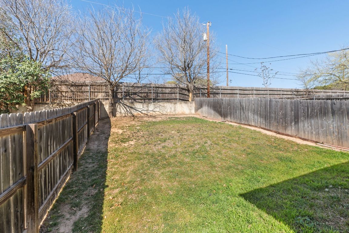 917 Ramblewood Street, Unit B Harker Heights, TX 76548 - Photo 35 of 39 a view of a yard