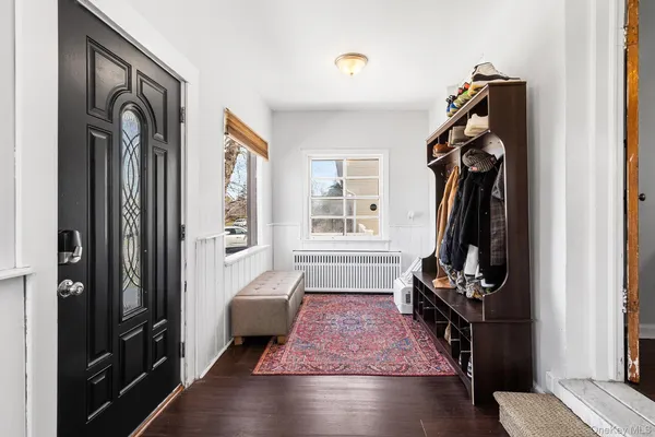 $689,000 | 1517 10th Street, West Babylon, NY 11704