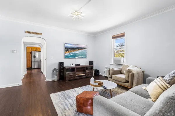 $689,000 | 1517 10th Street, West Babylon, NY 11704