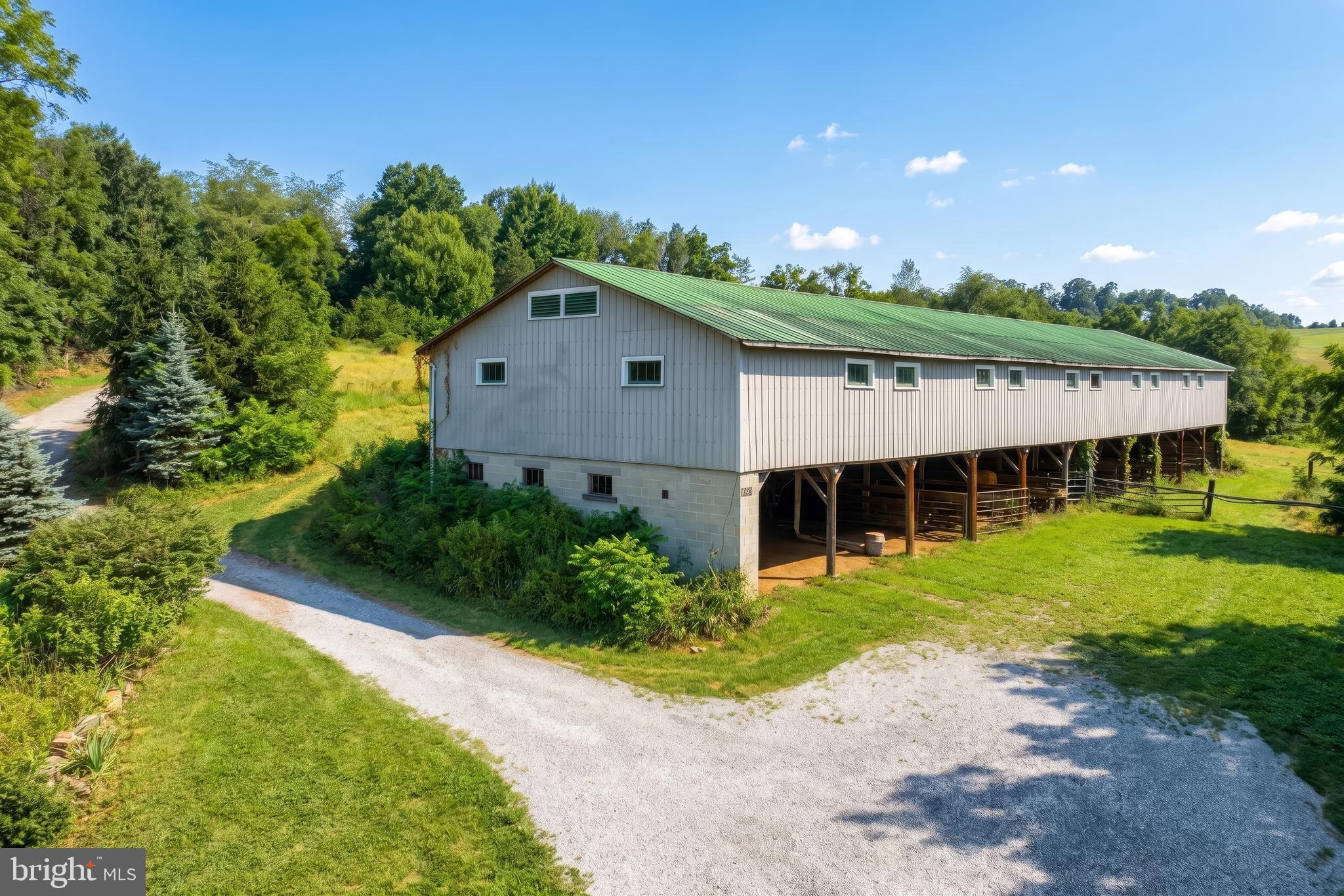 700 White Oak Tree Road Gardners, PA 17324 - Photo 15 of 71 2 Story Barn