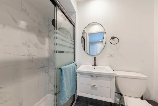 $2,100 | 856 East Capri Drive, Unit 2, Palatine, IL 60074