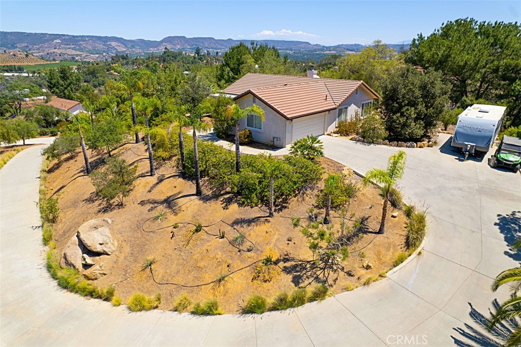 40791 Daily Road Fallbrook, CA 92028 - Photo 39 of 41 a view of a swimming pool with a yard