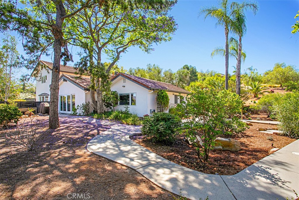 40791 Daily Road Fallbrook, CA 92028 - Photo 4 of 41 a house with a tree in the background