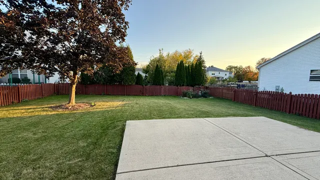 $340,000 | 2075 Longwood Court, Romeoville, IL 60446