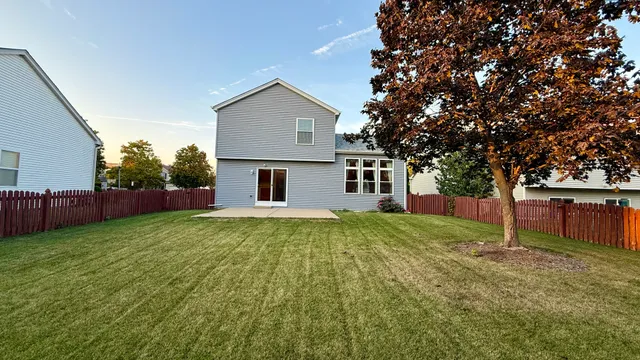 $340,000 | 2075 Longwood Court, Romeoville, IL 60446