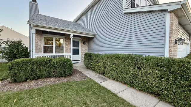 $340,000 | 2075 Longwood Court, Romeoville, IL 60446