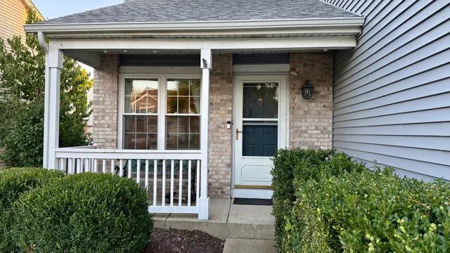 $340,000 | 2075 Longwood Court, Romeoville, IL 60446
