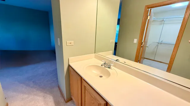 $340,000 | 2075 Longwood Court, Romeoville, IL 60446