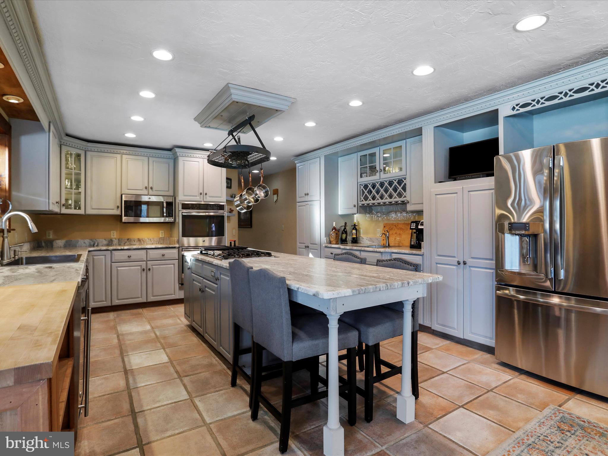 1240 Boy Scout Road Oakland, MD 21550 - Photo 25 of 148 Custom Gourmet Kitchen