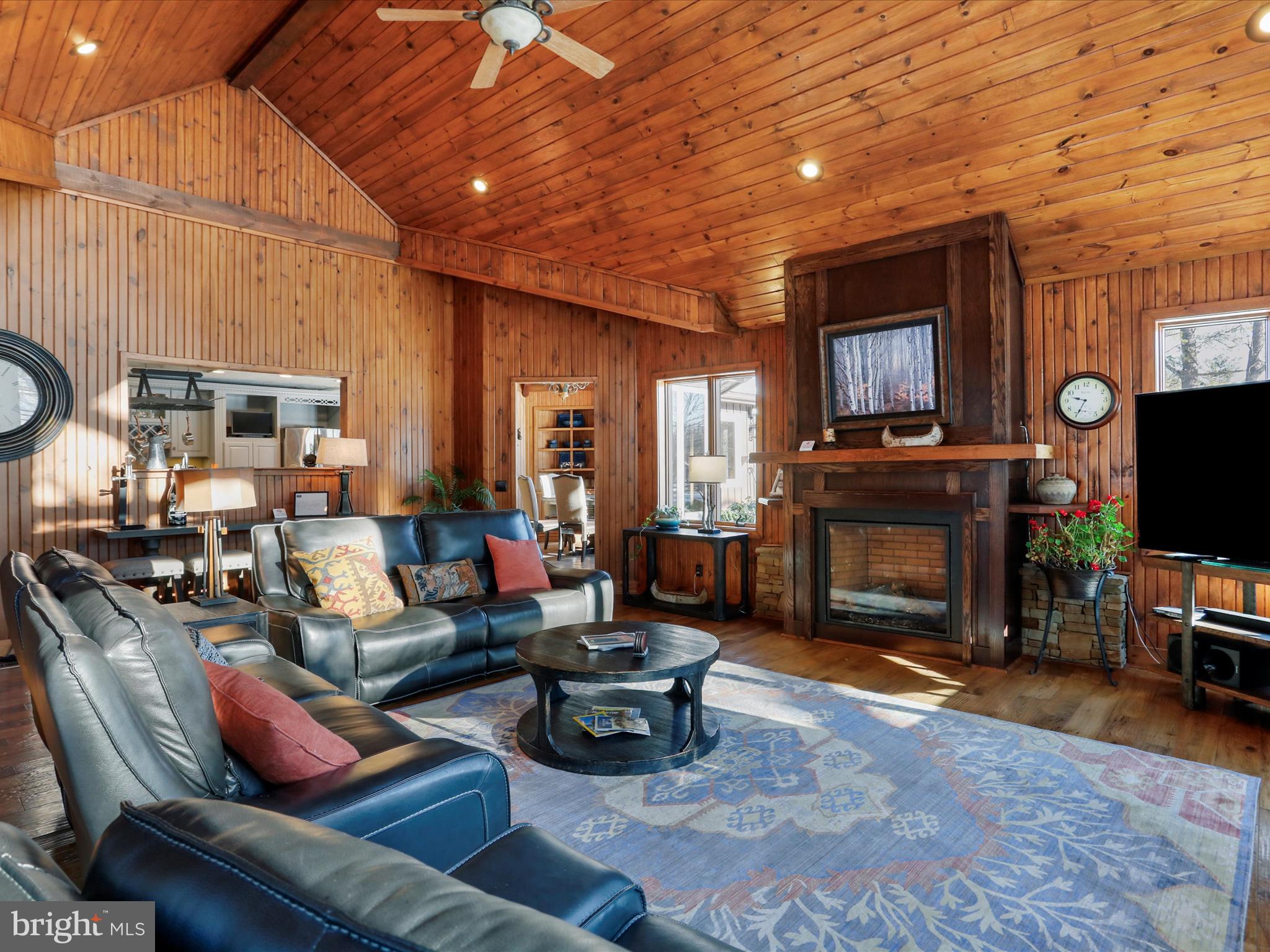 1240 Boy Scout Road Oakland, MD 21550 - Photo 33 of 148 Great Room