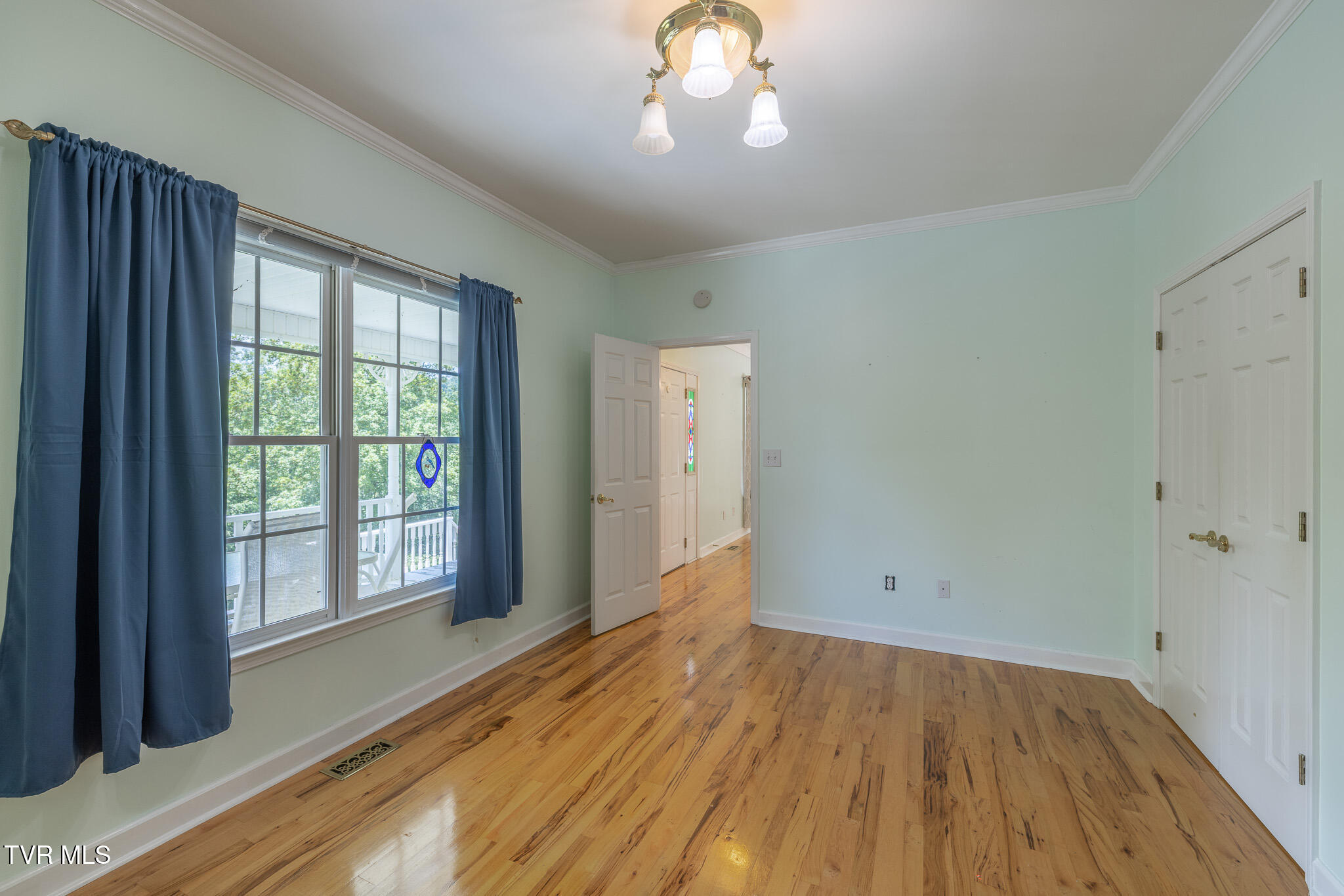 566 Beechwood Road Kingsport, TN 37663 - Photo 19 of 45 1R9A6135-HDR
