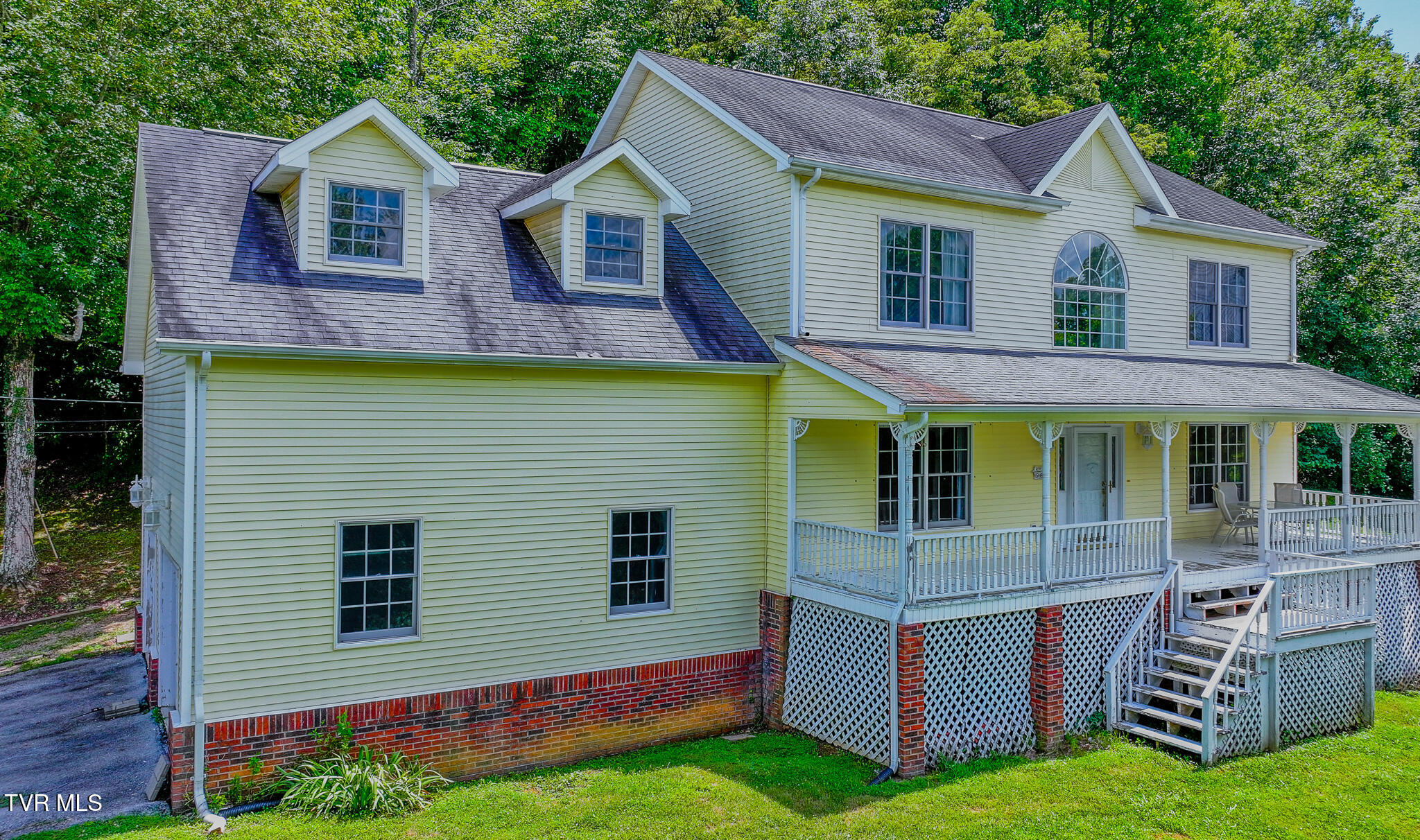 566 Beechwood Road Kingsport, TN 37663 - Photo 38 of 45 dji_fly_20250702_142610_0485_17514812310