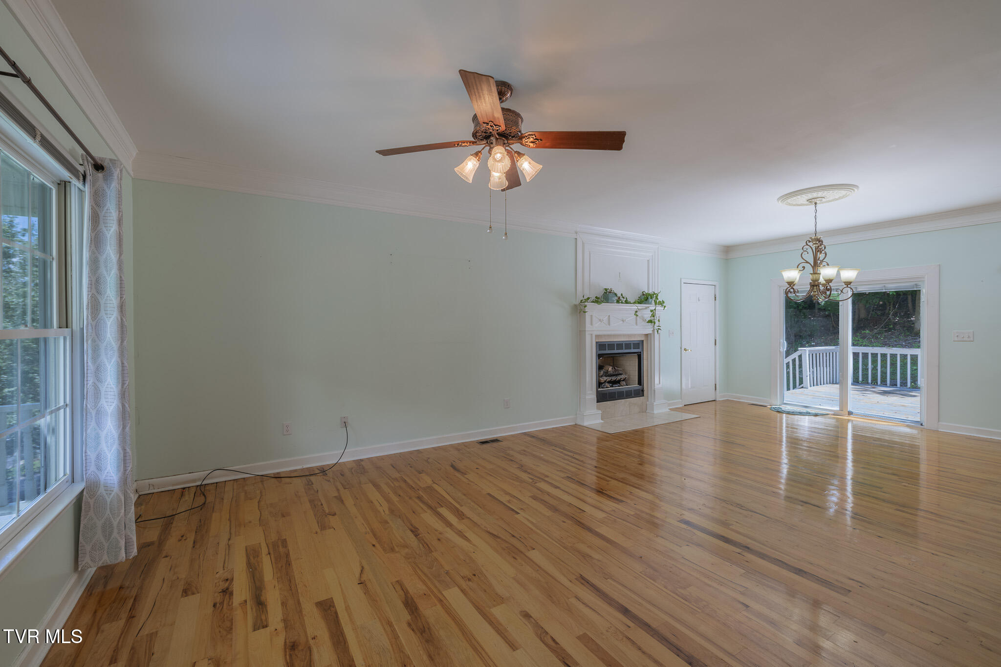566 Beechwood Road Kingsport, TN 37663 - Photo 4 of 45 1R9A6090-HDR